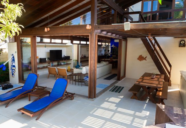 Casa em São Sebastião - Casa c Wi-Fi, jacuzzi e churrasqueira em Guaecá/SP Casa em São Sebastião - Casa c Wi-Fi, jacuzzi e churrasqueira em Guaecá/SP