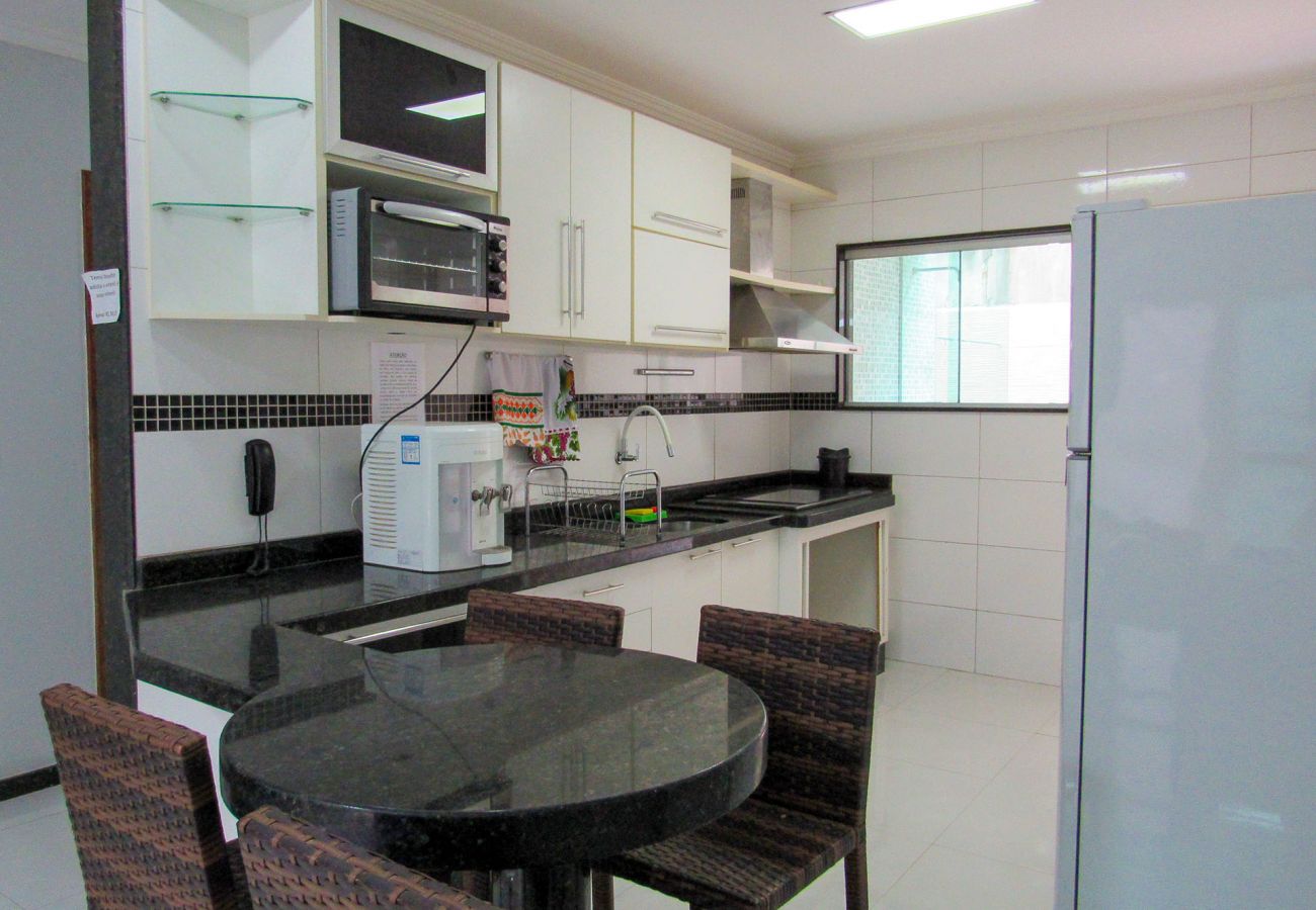 Apartamento em Porto Seguro - Apto c piscina e WiFi a 150m da Praia de Mundaí/BA Apartamento em Porto Seguro - Apto c piscina e WiFi a 150m da Praia de Mundaí/BA