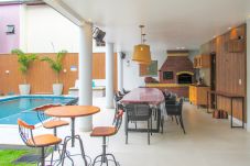 Apartamento em Porto Seguro - Apto 4 c/ piscina e wi-fi a 150 m da praia Mundaí