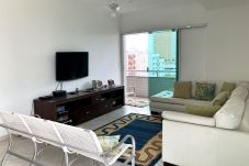 Apartamento em Guarujá - Guarujá: Cobertura duplex c/ churrasqueira e wi-fi