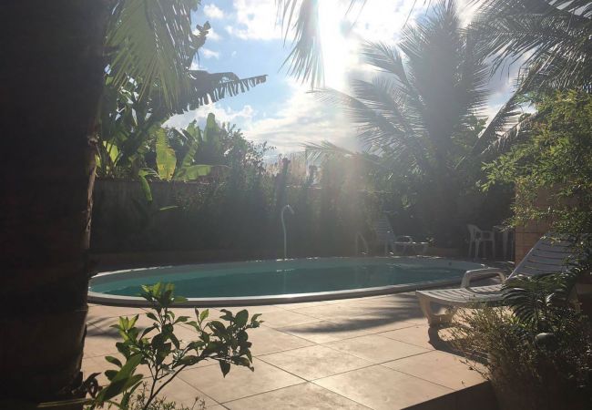 Quarto em Caraguatatuba - Suíte 1 com piscina e wi-fi em Caraguatatuba Quarto em Caraguatatuba - Suíte 1 com piscina e wi-fi em Caraguatatuba
