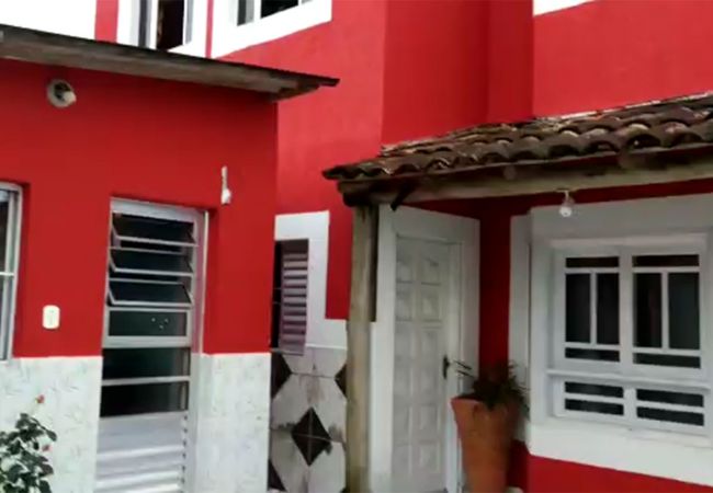 Quarto em Caraguatatuba - Suíte 1 com piscina e wi-fi em Caraguatatuba Quarto em Caraguatatuba - Suíte 1 com piscina e wi-fi em Caraguatatuba