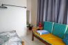 Quarto em Caraguatatuba - Suíte 2 com piscina e wi-fi em Caraguatatuba Quarto em Caraguatatuba - Suíte 2 com piscina e wi-fi em Caraguatatuba