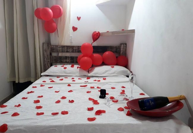 Quarto em Caraguatatuba - Suíte 3 com piscina e wi-fi em Caraguatatuba Quarto em Caraguatatuba - Suíte 3 com piscina e wi-fi em Caraguatatuba