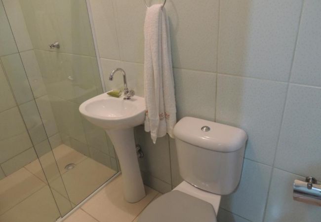 Quarto em Caraguatatuba - Suíte 3 com piscina e wi-fi em Caraguatatuba Quarto em Caraguatatuba - Suíte 3 com piscina e wi-fi em Caraguatatuba