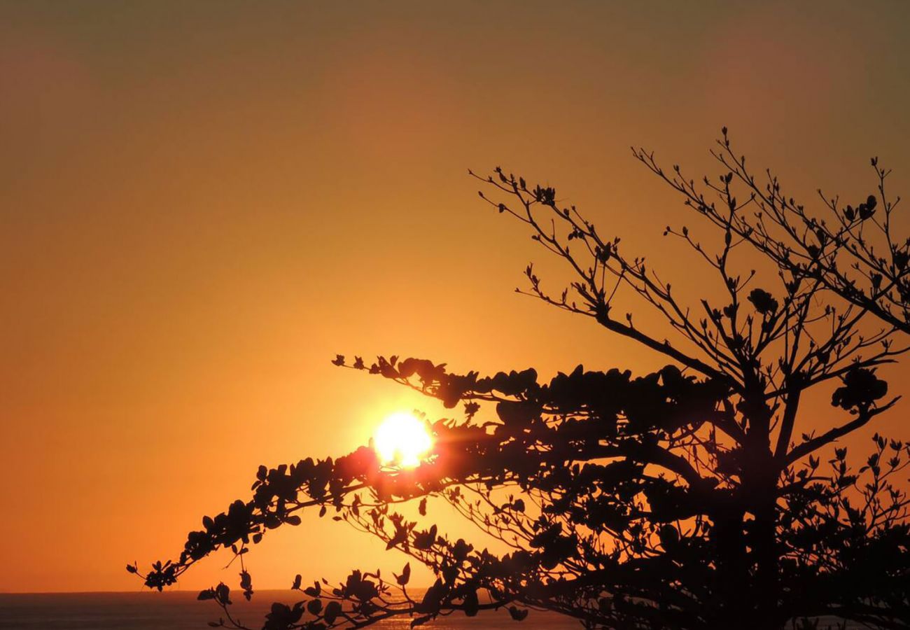 Quarto em Caraguatatuba - Suíte 3 com piscina e wi-fi em Caraguatatuba Quarto em Caraguatatuba - Suíte 3 com piscina e wi-fi em Caraguatatuba