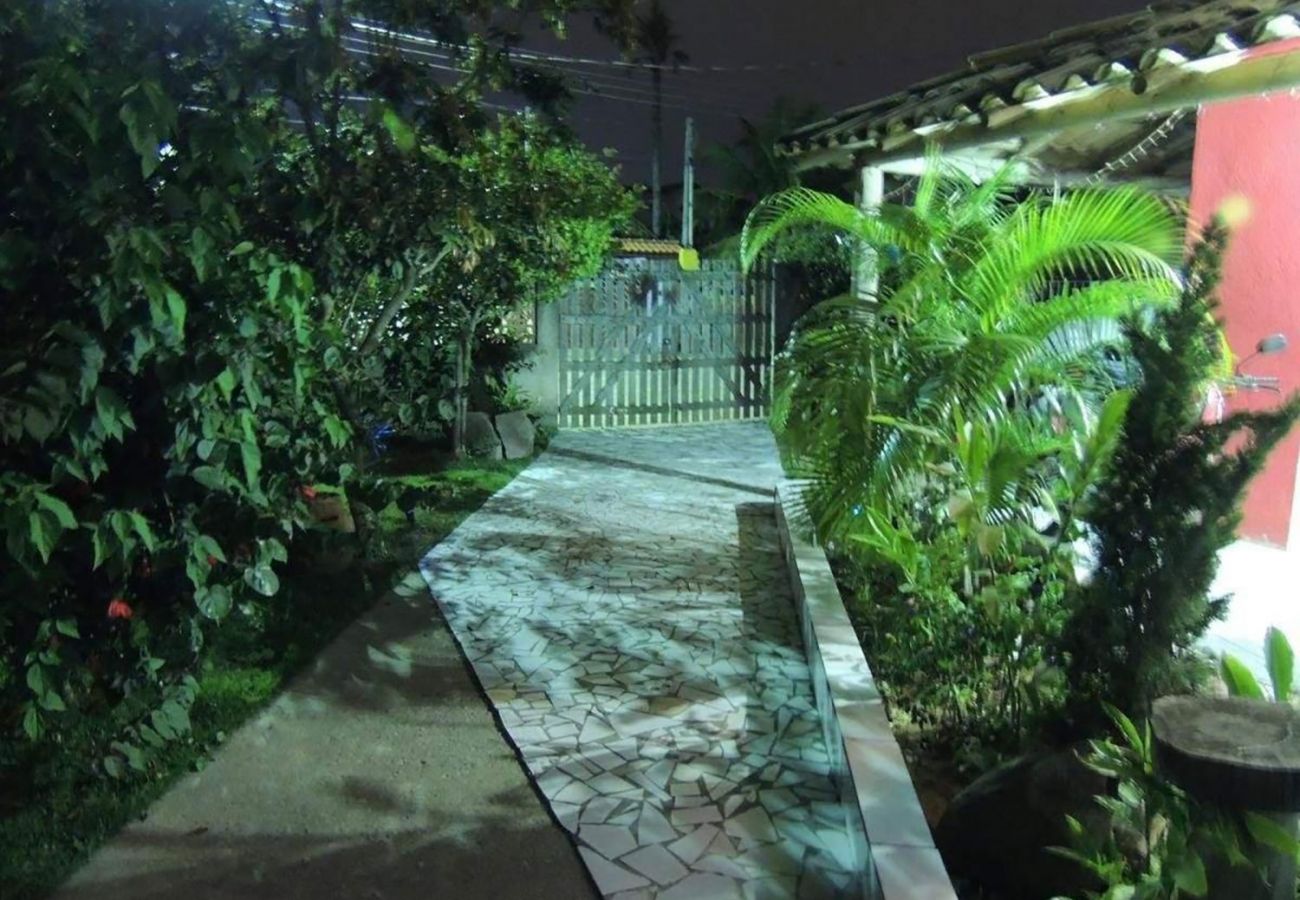 Quarto em Caraguatatuba - Suíte 7 com piscina e wi-fi em Caraguatatuba Quarto em Caraguatatuba - Suíte 7 com piscina e wi-fi em Caraguatatuba