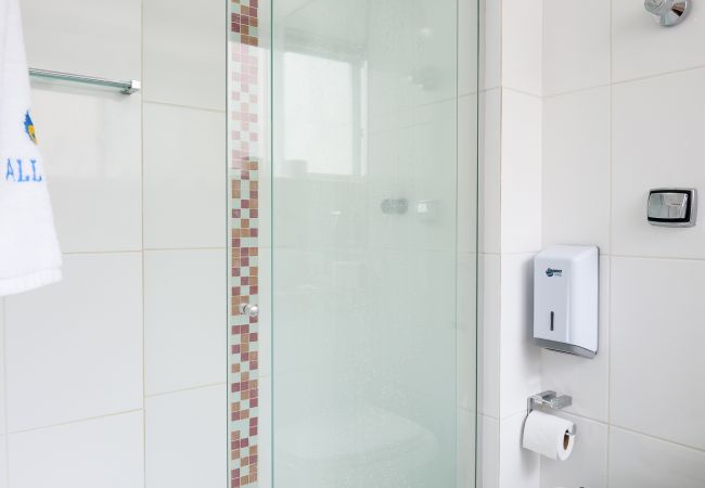 Apartamento em Rio de Janeiro - VP305 (Zona1) Apartamento em Rio de Janeiro - VP305 (Zona1)
