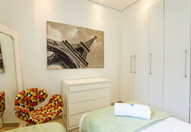 Apartamento em Rio de Janeiro - VP305 (Zona1) Apartamento em Rio de Janeiro - VP305 (Zona1)