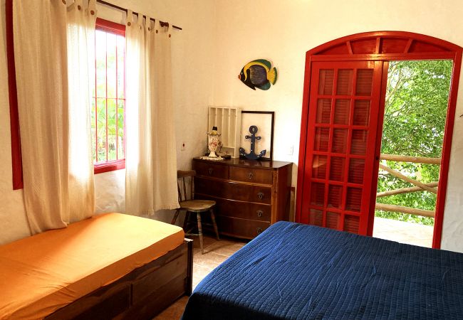 Casa em São Sebastião - Casa com muito lazer a 100m da Praia de Guaecá/SP Casa em São Sebastião - Casa com muito lazer a 100m da Praia de Guaecá/SP