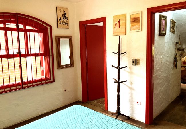 Casa em São Sebastião - Casa com muito lazer a 100m da Praia de Guaecá/SP Casa em São Sebastião - Casa com muito lazer a 100m da Praia de Guaecá/SP