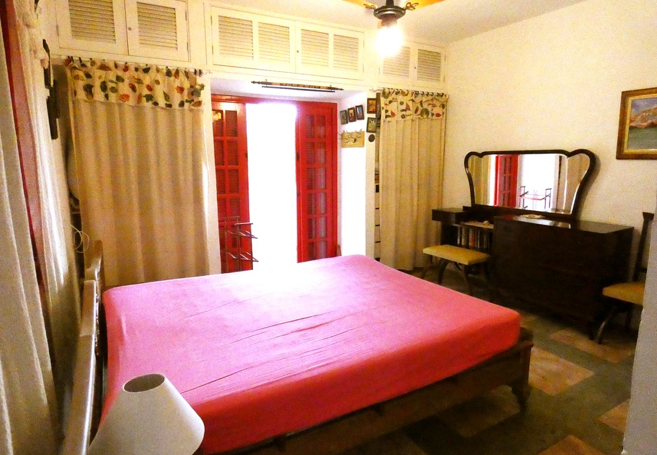 Casa em São Sebastião - Casa com muito lazer a 100m da Praia de Guaecá/SP Casa em São Sebastião - Casa com muito lazer a 100m da Praia de Guaecá/SP