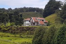 Casa de Campo em Cunha - Chácara com churrasqueira e wifi em Cunha