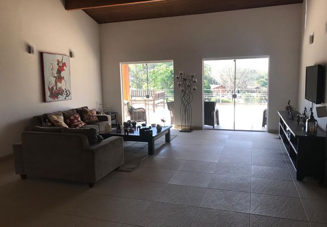 Casa em Campo Limpo Paulista - Chácara c Wi-Fi, piscina e churrasq-Campo Limpo/SP Casa em Campo Limpo Paulista - Chácara c Wi-Fi, piscina e churrasq-Campo Limpo/SP
