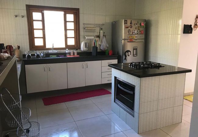 Casa em Campo Limpo Paulista - Chácara c Wi-Fi, piscina e churrasq-Campo Limpo/SP Casa em Campo Limpo Paulista - Chácara c Wi-Fi, piscina e churrasq-Campo Limpo/SP