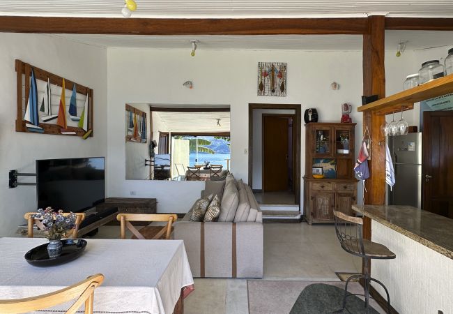 Casa em Ilhabela - Ilhabela: refúgio na natureza c/ vista espetacular Casa em Ilhabela - Ilhabela: refúgio na natureza c/ vista espetacular