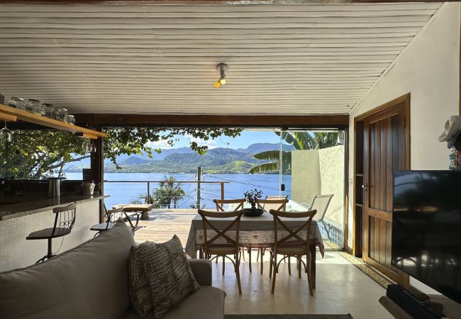 Casa em Ilhabela - Ilhabela: refúgio na natureza c/ vista espetacular Casa em Ilhabela - Ilhabela: refúgio na natureza c/ vista espetacular