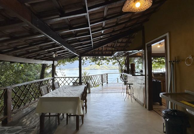 Casa em Ilhabela - Ilhabela: refúgio na natureza c/ vista espetacular Casa em Ilhabela - Ilhabela: refúgio na natureza c/ vista espetacular