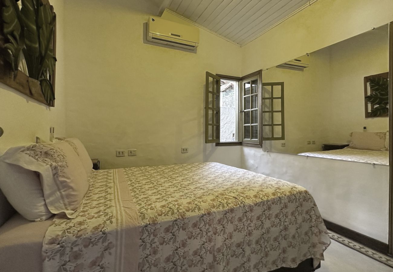 Casa em Ilhabela - Ilhabela: refúgio na natureza c/ vista espetacular Casa em Ilhabela - Ilhabela: refúgio na natureza c/ vista espetacular