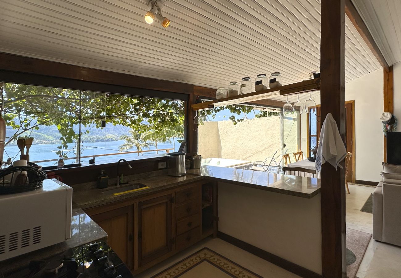 Casa em Ilhabela - Ilhabela: refúgio na natureza c/ vista espetacular Casa em Ilhabela - Ilhabela: refúgio na natureza c/ vista espetacular