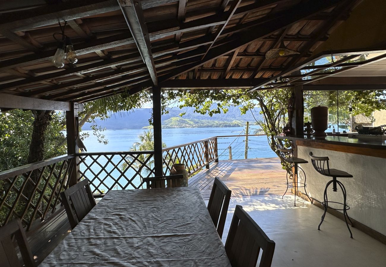 Casa em Ilhabela - Ilhabela: refúgio na natureza c/ vista espetacular Casa em Ilhabela - Ilhabela: refúgio na natureza c/ vista espetacular