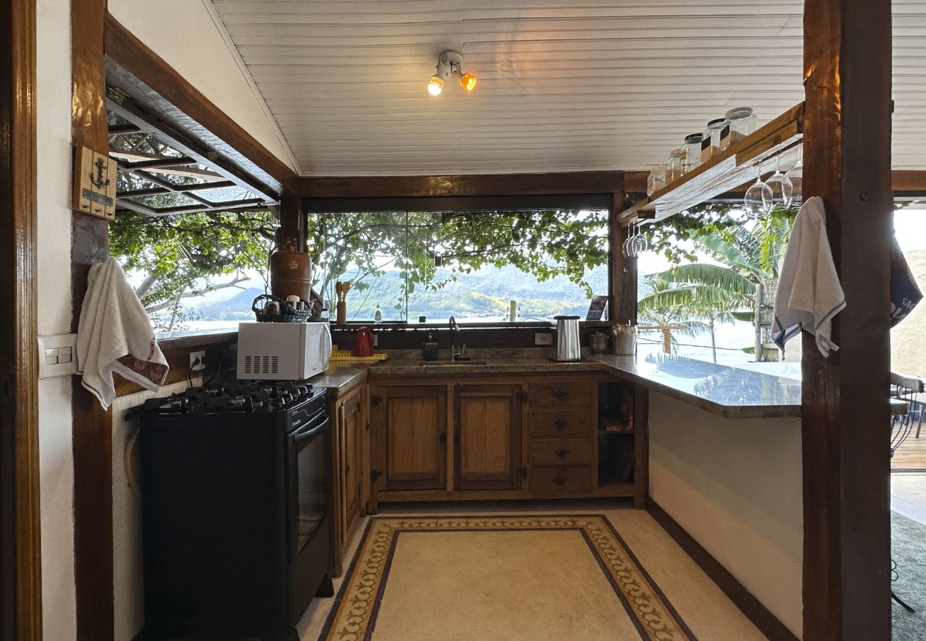 Casa em Ilhabela - Ilhabela: refúgio na natureza c/ vista espetacular Casa em Ilhabela - Ilhabela: refúgio na natureza c/ vista espetacular