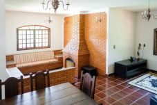 Casa em Piracaia - Chácara com piscina, churrasqueira e hidro