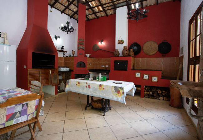 Casa de Campo em Ibiúna - Sítio Martins com lazer completo em Ibiúna - SP Casa de Campo em Ibiúna - Sítio Martins com lazer completo em Ibiúna - SP