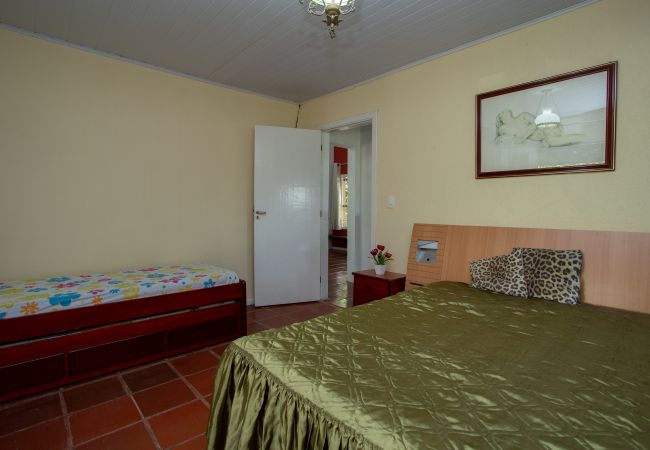 Casa de Campo em Ibiúna - Sítio Martins com lazer completo em Ibiúna - SP Casa de Campo em Ibiúna - Sítio Martins com lazer completo em Ibiúna - SP