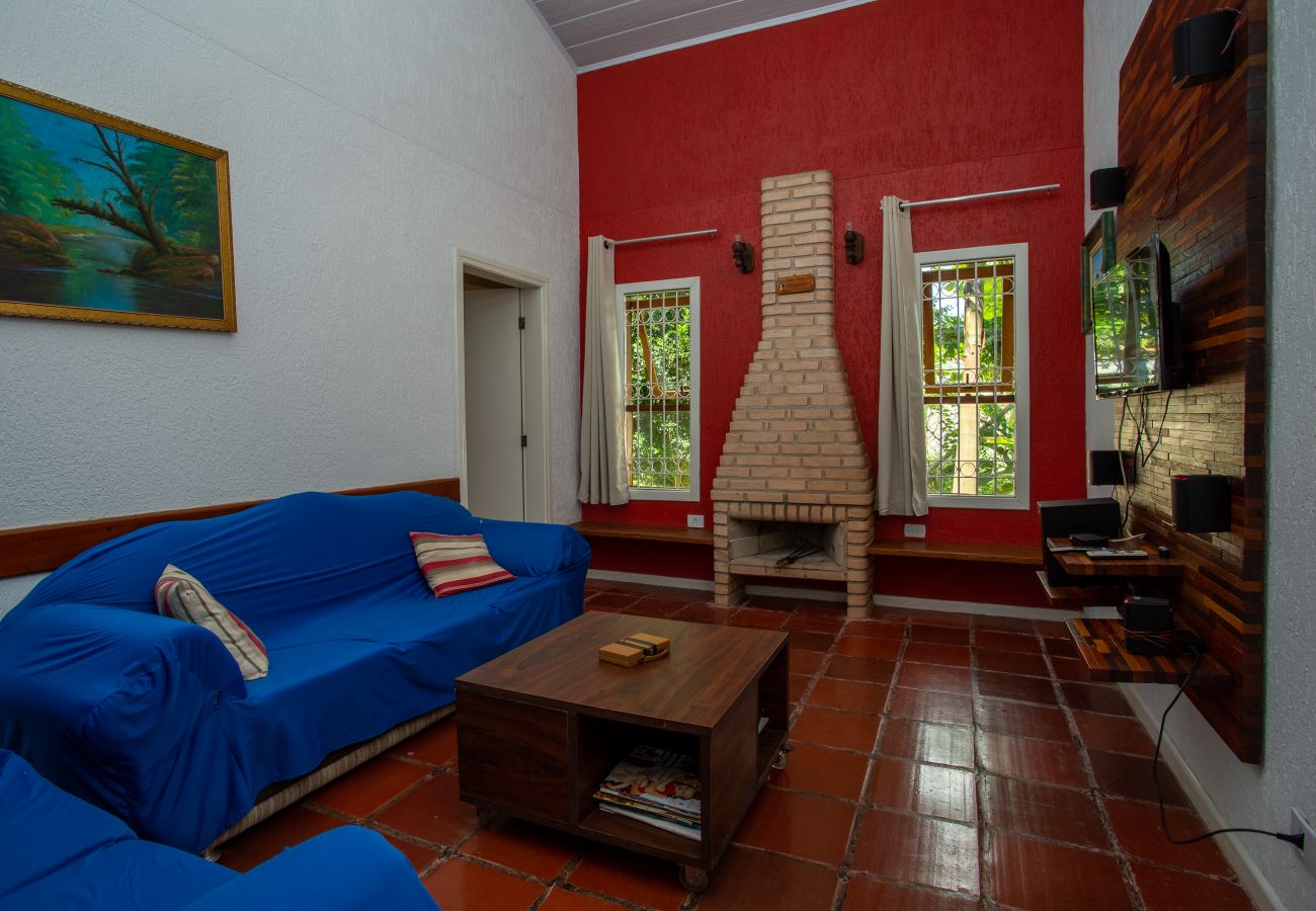 Casa de Campo em Ibiúna - Sítio Martins com lazer completo em Ibiúna - SP Casa de Campo em Ibiúna - Sítio Martins com lazer completo em Ibiúna - SP