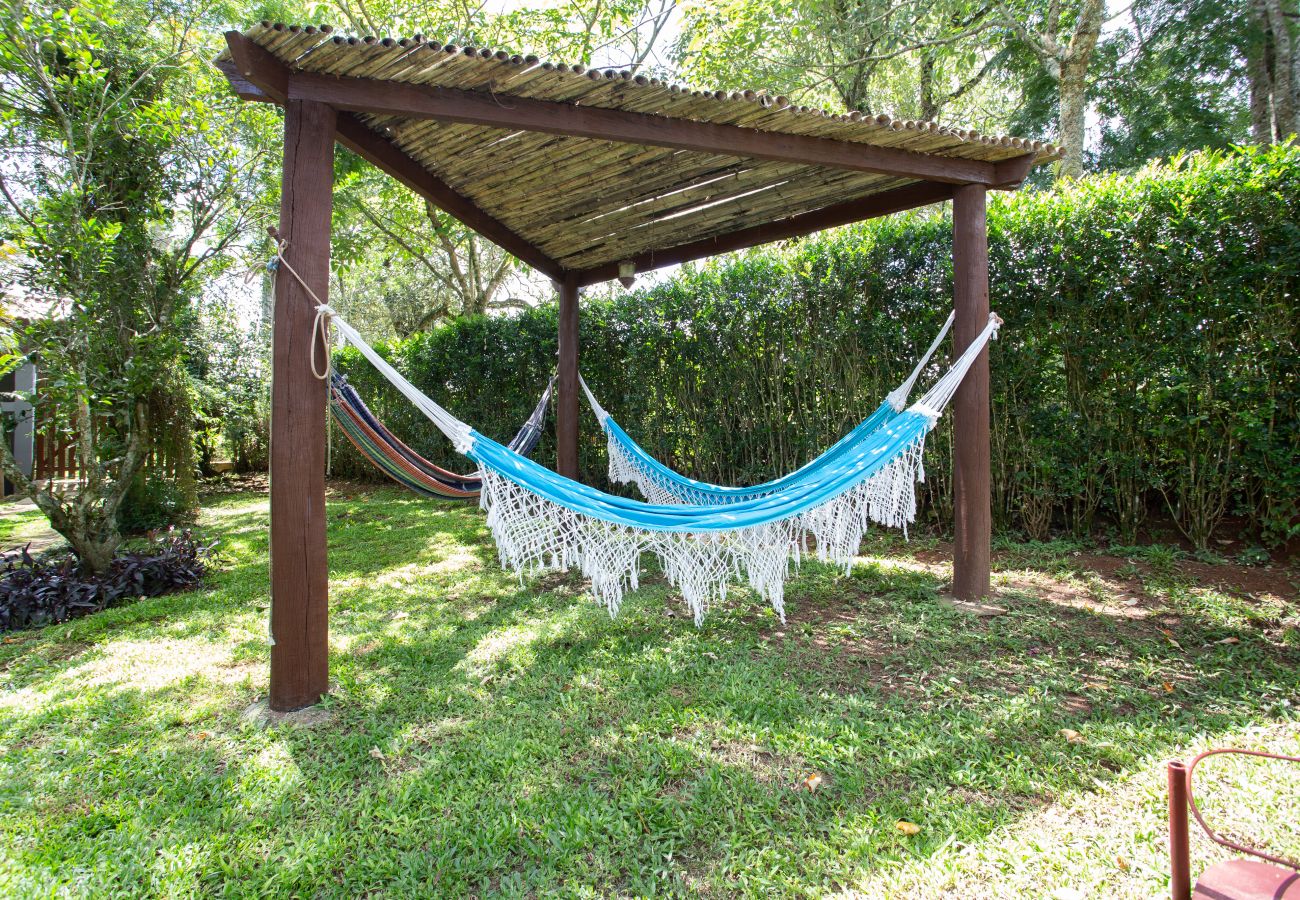 Casa de Campo em Ibiúna - Sítio Martins com lazer completo em Ibiúna - SP Casa de Campo em Ibiúna - Sítio Martins com lazer completo em Ibiúna - SP