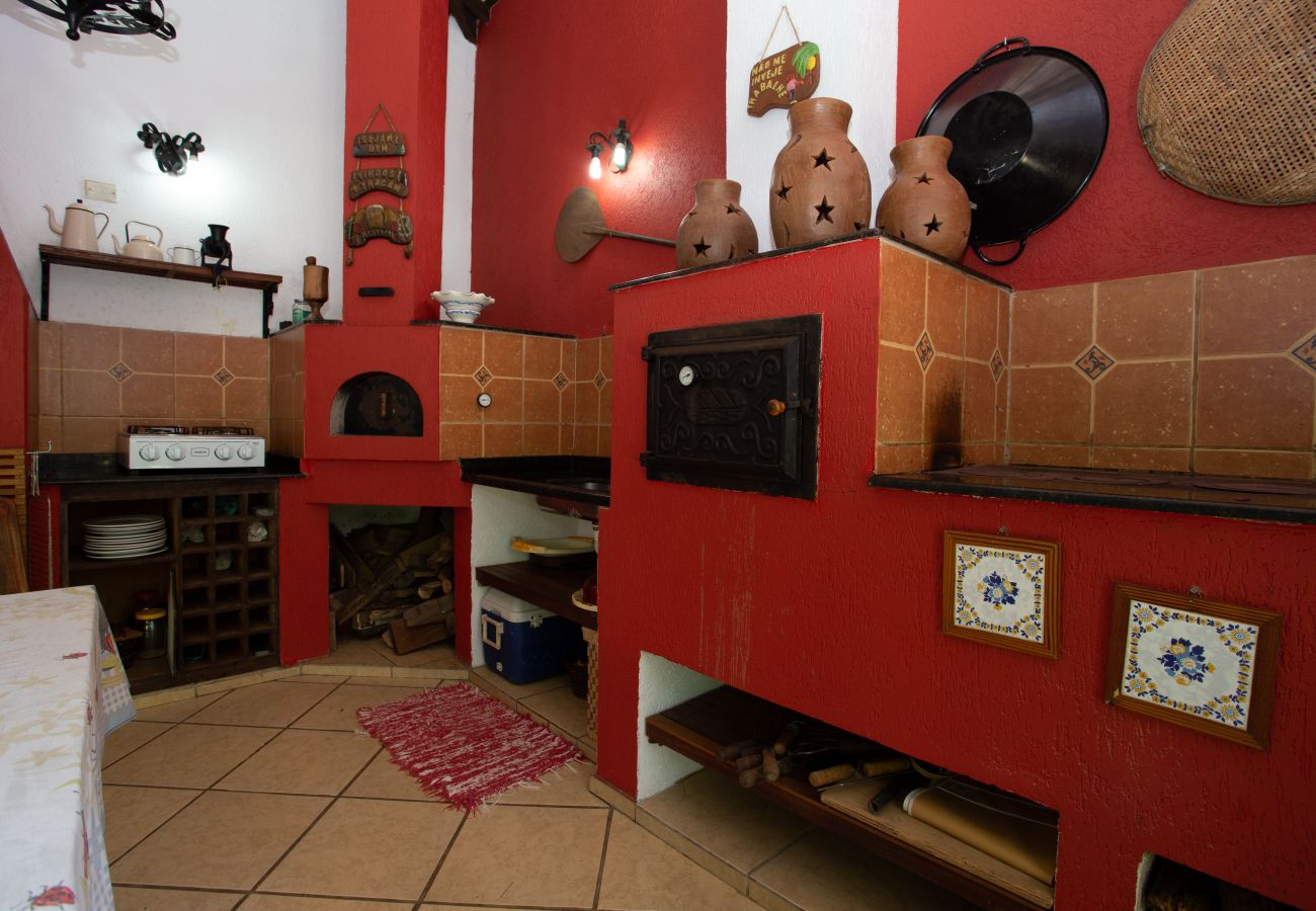 Casa de Campo em Ibiúna - Sítio Martins com lazer completo em Ibiúna - SP Casa de Campo em Ibiúna - Sítio Martins com lazer completo em Ibiúna - SP