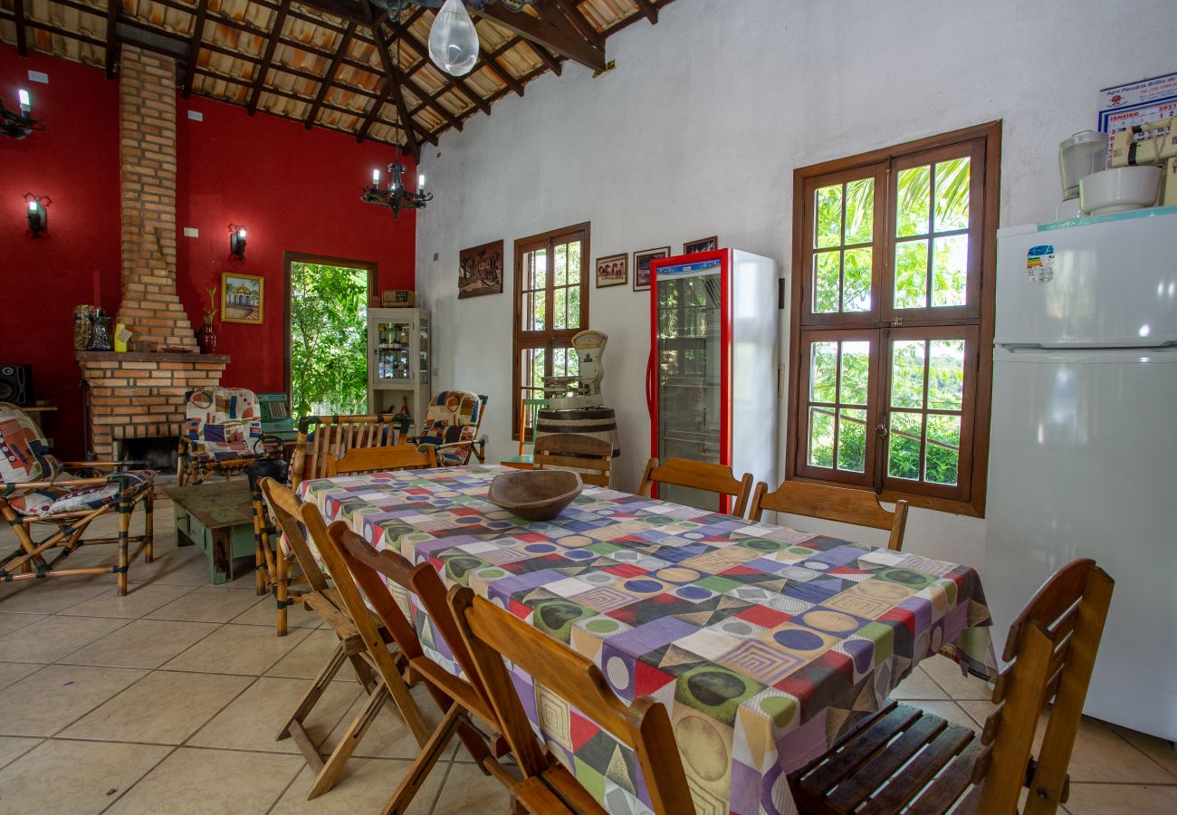 Casa de Campo em Ibiúna - Sítio Martins com lazer completo em Ibiúna - SP Casa de Campo em Ibiúna - Sítio Martins com lazer completo em Ibiúna - SP