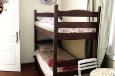 Apartamento em Angra dos Reis - Suíte para 2 pessoas com Wi-Fi em Angra dos Reis