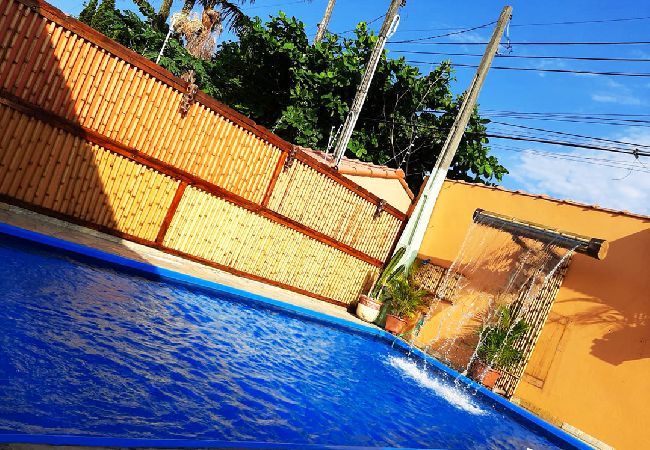 Casa em Bertioga - Casa linda com Piscina e Jogos, pertinho da Praia Casa em Bertioga - Casa linda com Piscina e Jogos, pertinho da Praia
