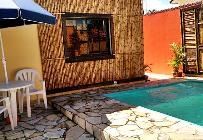 Casa em Bertioga - Casa linda com Piscina e Jogos, pertinho da Praia Casa em Bertioga - Casa linda com Piscina e Jogos, pertinho da Praia