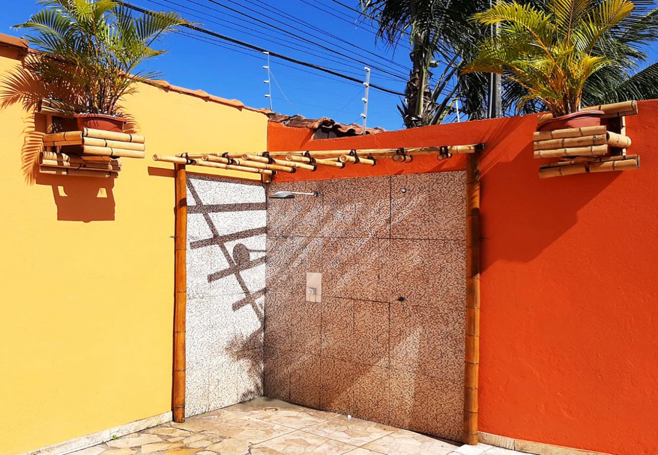 Casa em Bertioga - Casa linda com Piscina e Jogos, pertinho da Praia Casa em Bertioga - Casa linda com Piscina e Jogos, pertinho da Praia