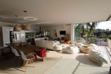 Casa em Ilhabela - Casa com lazer completo, 300m da praia em Ilhabela