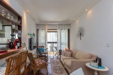 Apartamento em São Paulo - Apto Brooklin c/ Varanda e Piscina | Até 4 pessoas