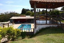Casa em Mairinque - Casa p/ relaxar com piscina e Wi-Fi em Mairinque