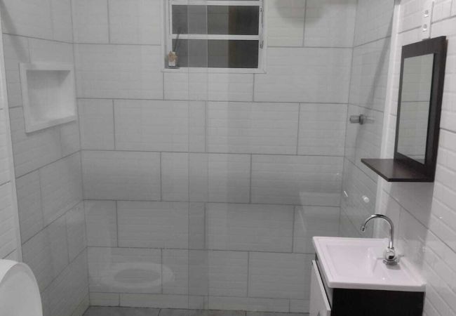 Casa em Itanhaém - Casa c pisc, churrasq, pet friendly a 200m do mar Casa em Itanhaém - Casa c pisc, churrasq, pet friendly a 200m do mar