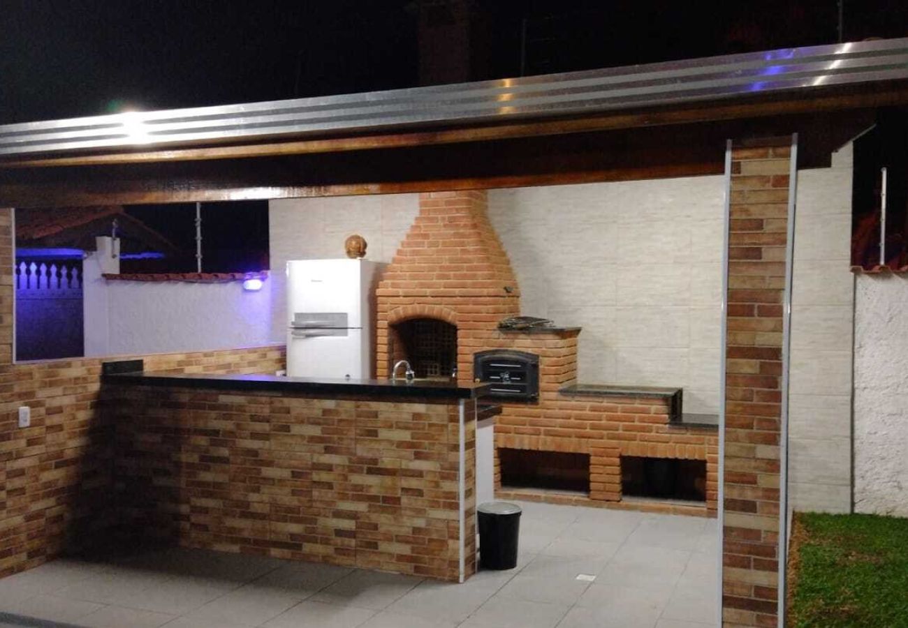 Casa em Itanhaém - Casa c pisc, churrasq, pet friendly a 200m do mar Casa em Itanhaém - Casa c pisc, churrasq, pet friendly a 200m do mar