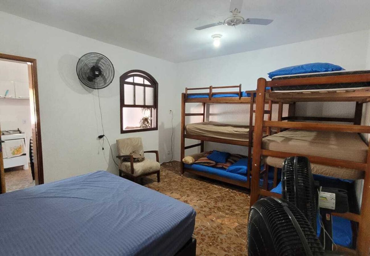 Casa em Itanhaém - Casa c pisc, churrasq, pet friendly a 200m do mar Casa em Itanhaém - Casa c pisc, churrasq, pet friendly a 200m do mar