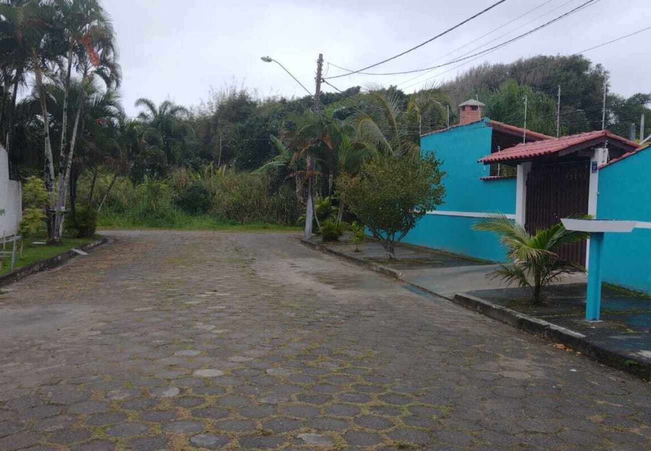 Casa em Itanhaém - Casa c pisc, churrasq, pet friendly a 200m do mar Casa em Itanhaém - Casa c pisc, churrasq, pet friendly a 200m do mar