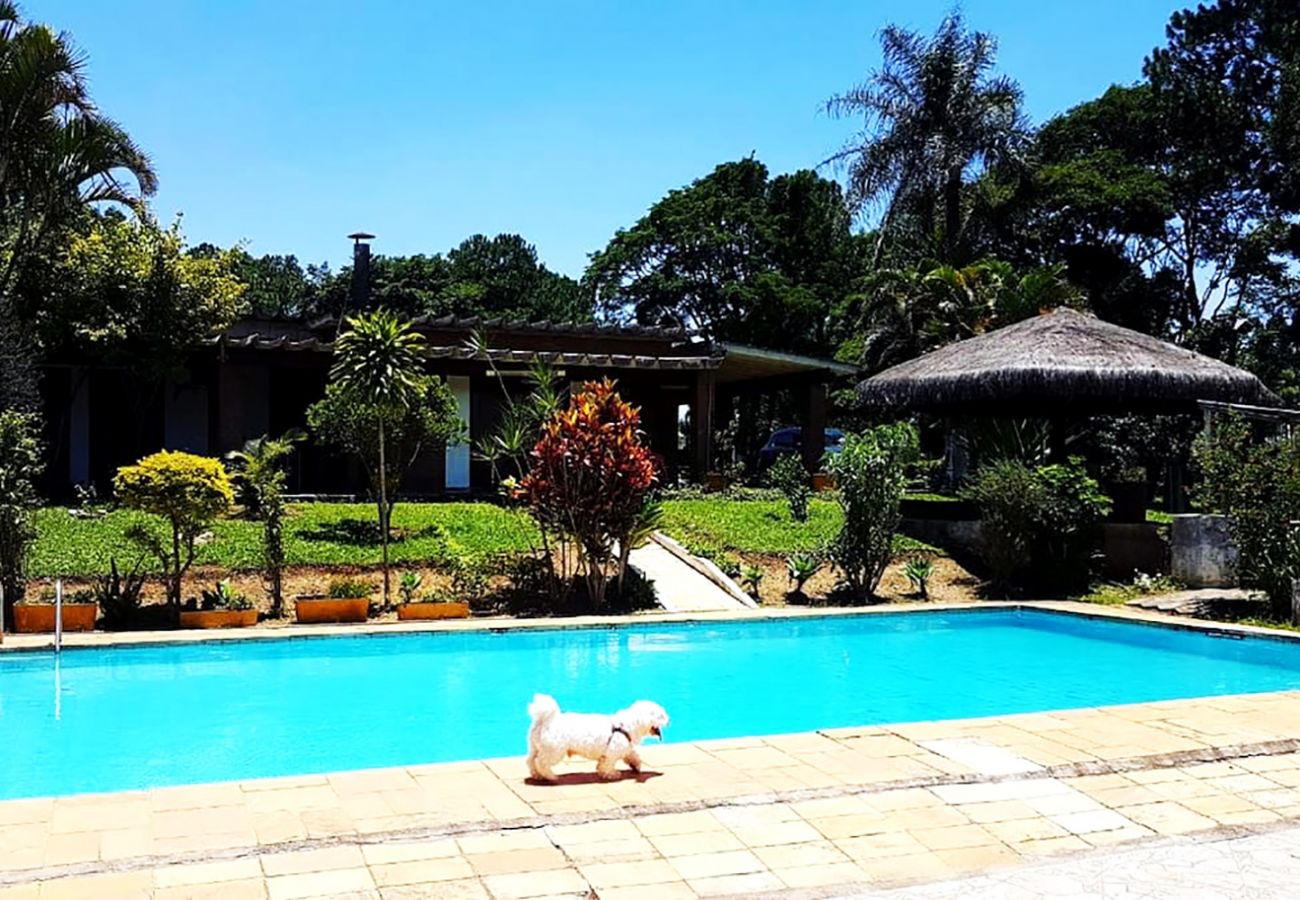 Casa em Mairiporã - Casa de campo c piscina e churrasq - Mairiporã/SP