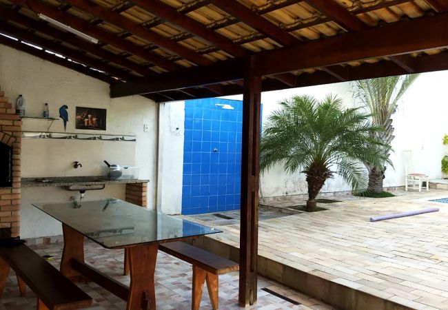 Casa em Peruíbe - Incrível casa com churrasq e piscina em Peruíbe
