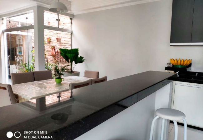 Casa em Porto Seguro - Casa c WiFi e ótima localização - Porto Seguro/BA Casa em Porto Seguro - Casa c WiFi e ótima localização - Porto Seguro/BA