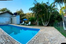 Casa em Santa Isabel - Chácara com piscina e Wi-Fi em Santa Isabel - NOVO