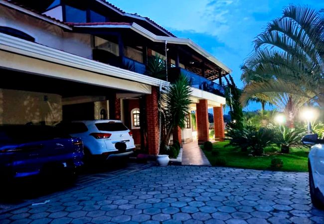 Casa em Mairinque - Casa de campo com Wi-Fi e lazer em Mairinque/SP Casa em Mairinque - Casa de campo com Wi-Fi e lazer em Mairinque/SP