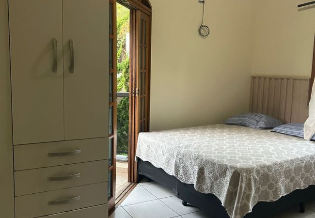 Casa em Mairinque - Casa de campo com Wi-Fi e lazer em Mairinque/SP Casa em Mairinque - Casa de campo com Wi-Fi e lazer em Mairinque/SP